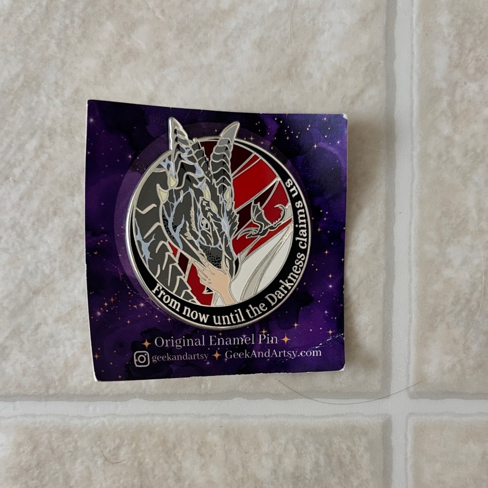 Throne of Glass Enamel Pin NWT